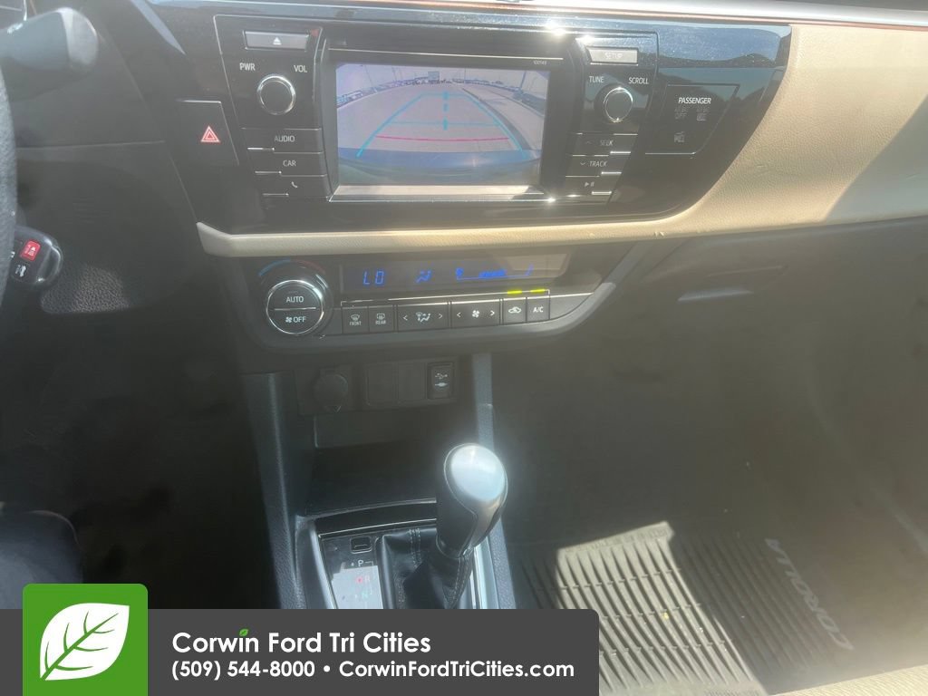 Used 2015 Toyota Corolla LE FWD video 3