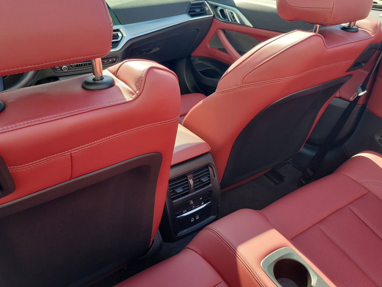 Used 2023 BMW M440i Convertible w/ Premium Package image 15