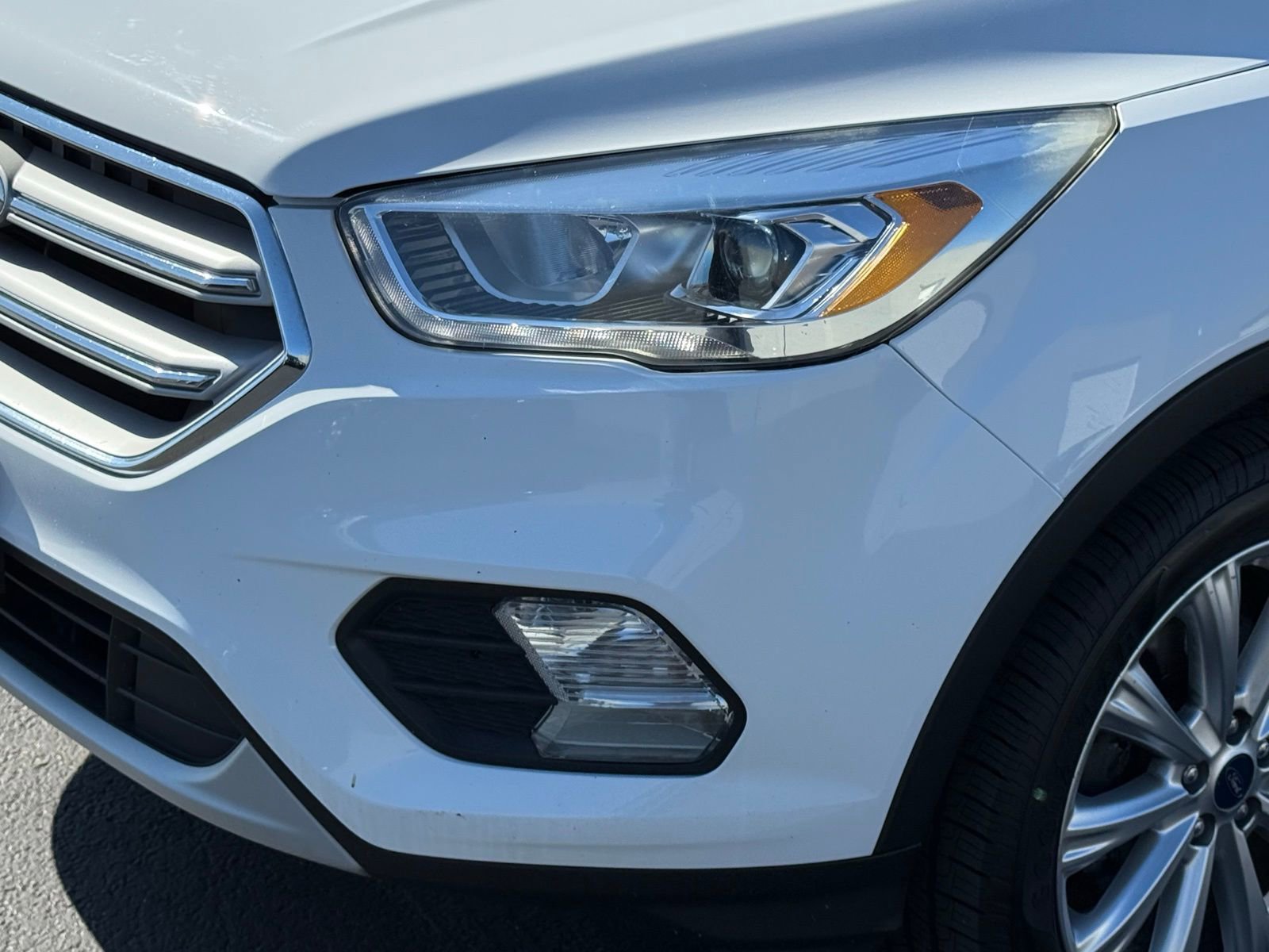 Used 2019 Ford Escape SEL image 9
