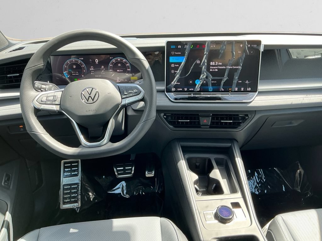 New 2026 Volkswagen Tiguan SE R-Line AWD/4WD image 10