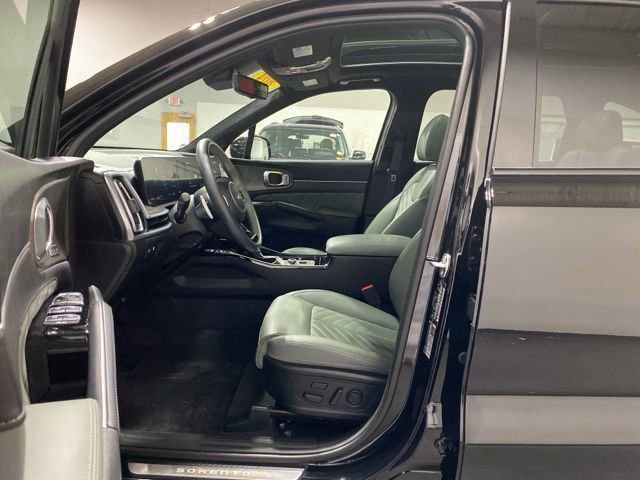 Used 2024 Kia Sorento SX Prestige w/ Sage Leather Package image 11