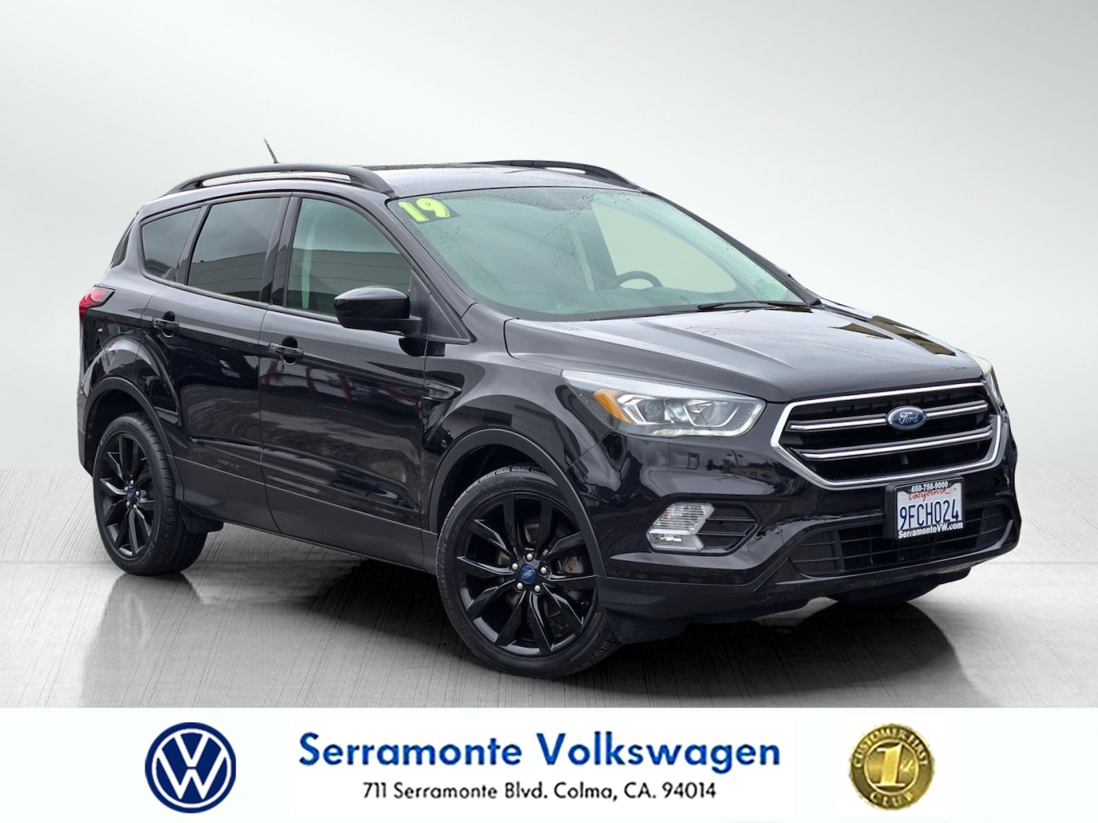 Used 2019 Ford Escape SE FWD image 1