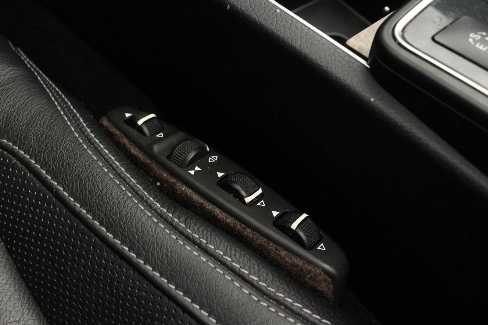Used 2016 Mercedes-Benz E 400 Cabriolet image 32