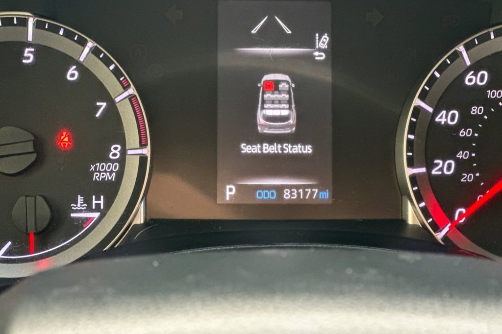 Used 2022 Toyota Highlander LE image 27