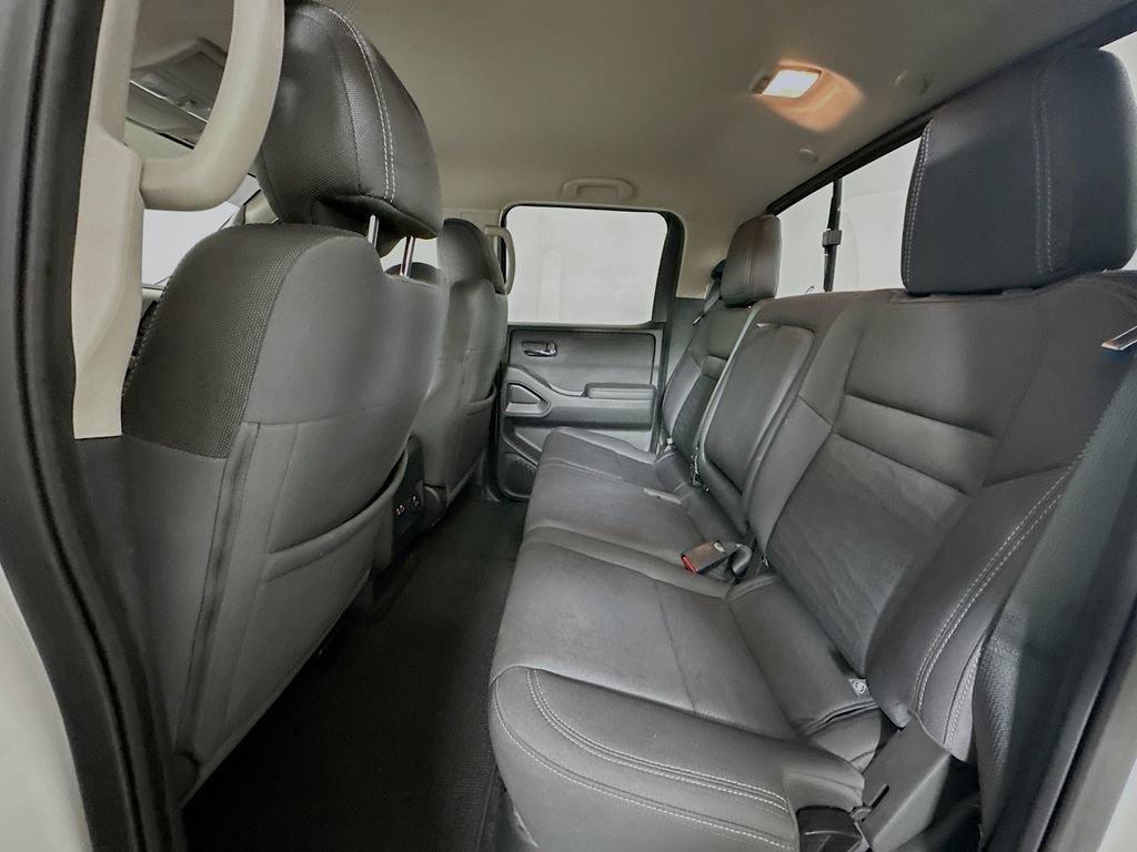 Used 2022 Nissan Frontier SV RWD image 17