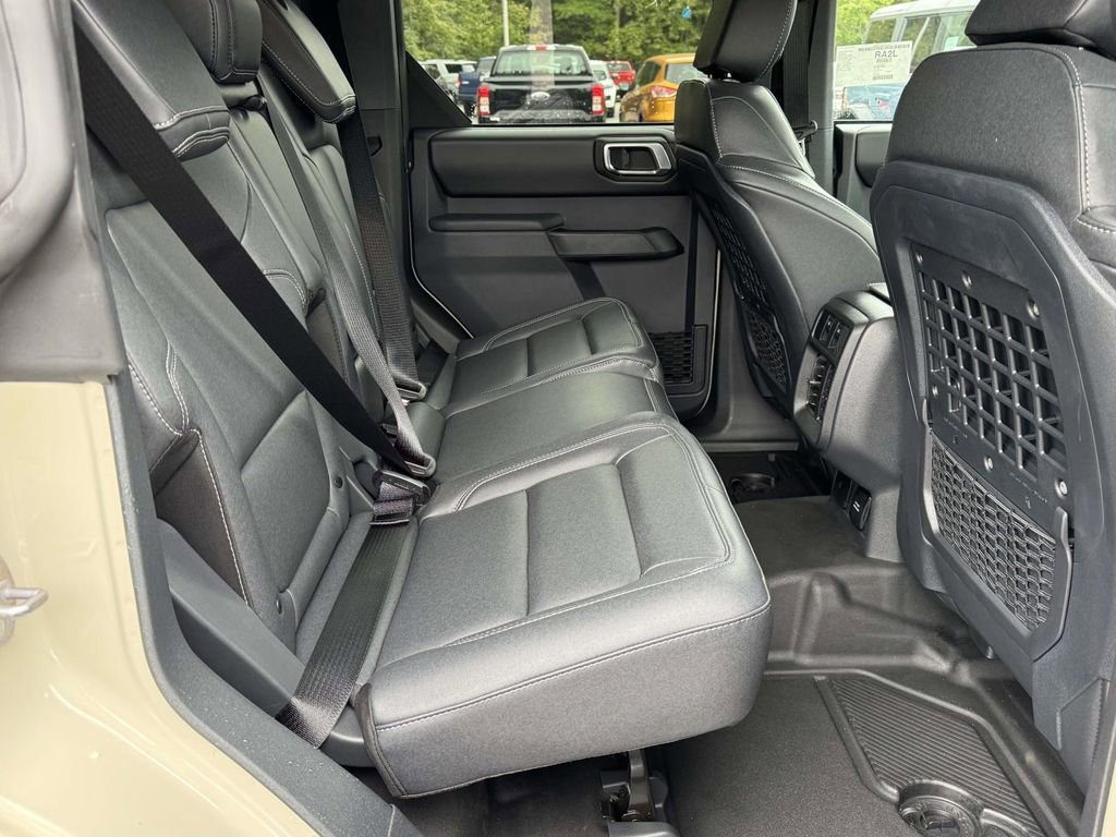 New 2025 Ford Bronco Badlands image 14