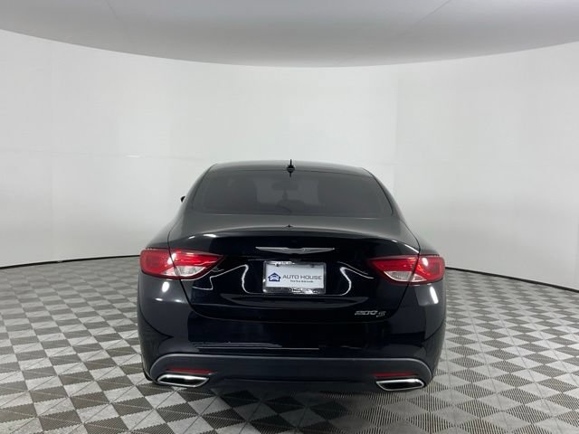 Used 2016 Chrysler 200 S w/ Navigation & Sound Group I FWD image 6