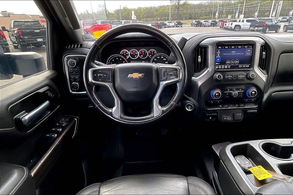 Used 2022 Chevrolet Silverado 3500 LT w/ Convenience Package image 5
