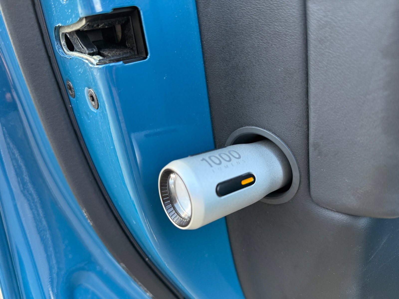 Used 2023 Rivian R1T Adventure image 22