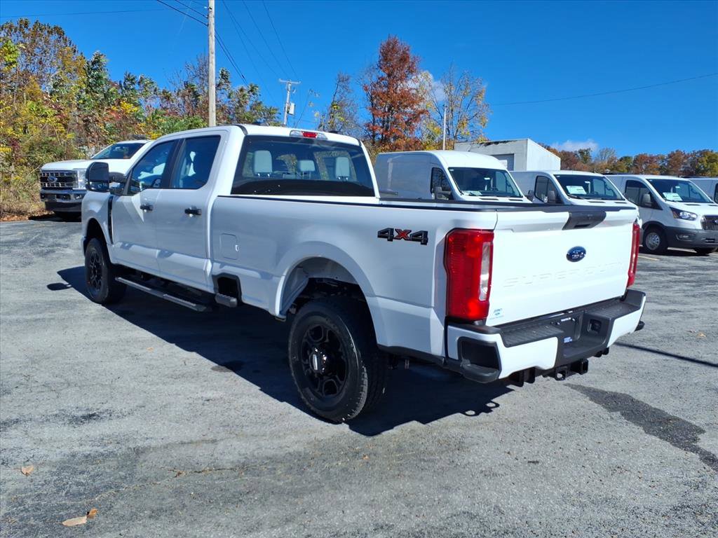 New 2026 Ford F350 4x4 Crew Cab Super Duty image 3