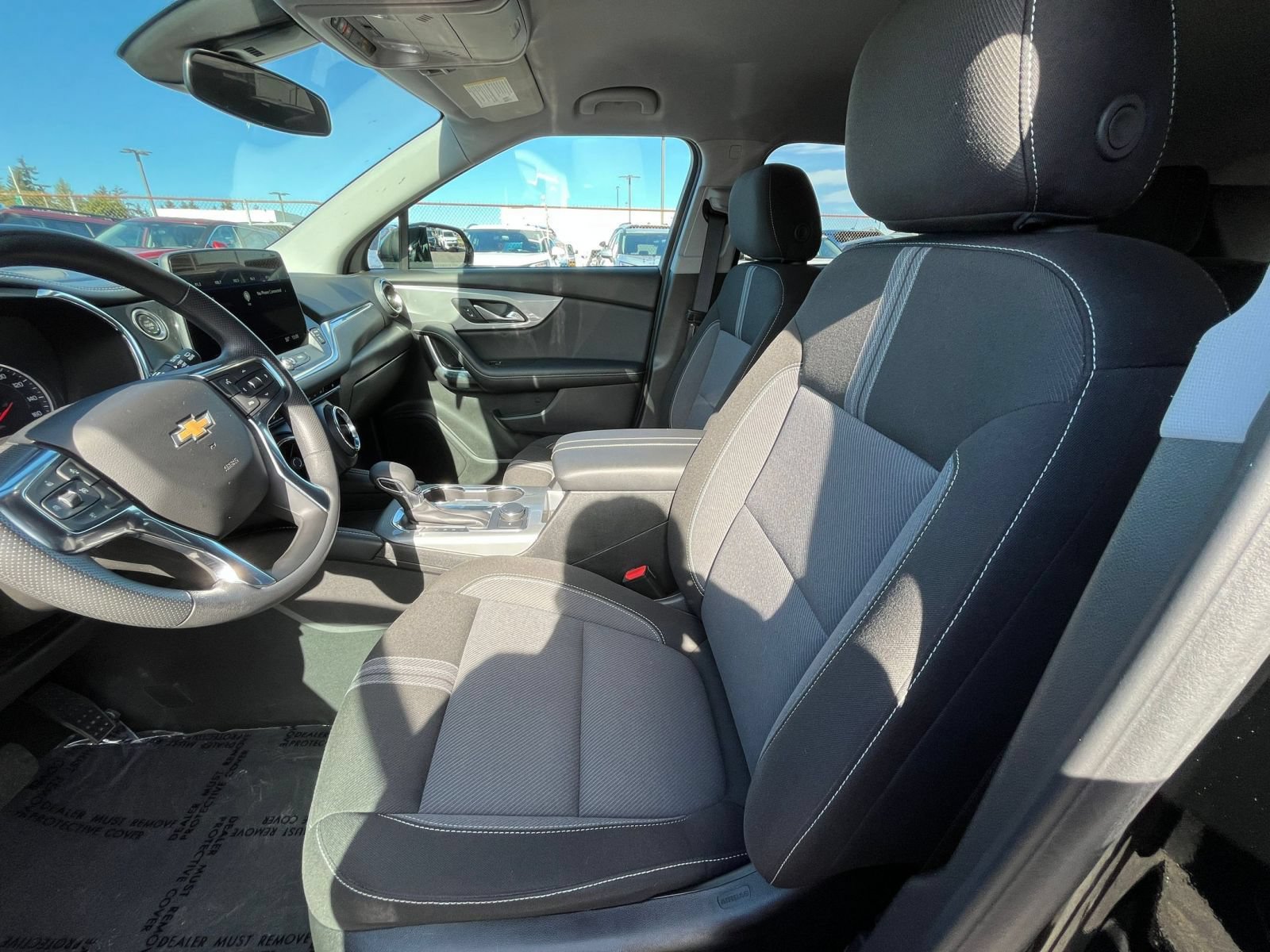 Used 2025 Chevrolet Blazer LT FWD image 27