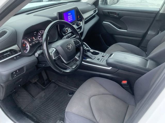 Used 2023 Toyota Highlander LE image 10