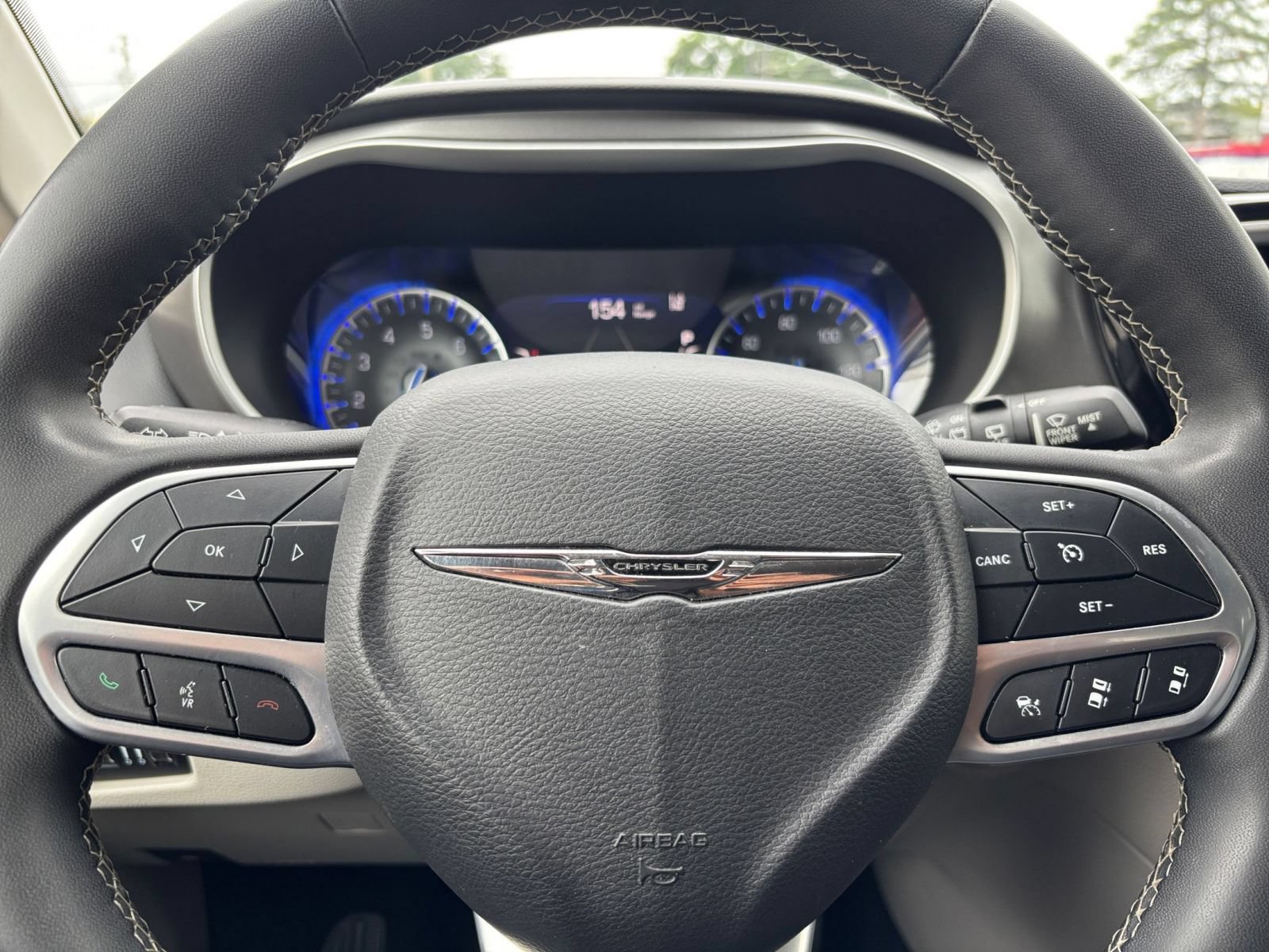 Used 2022 Chrysler Pacifica Touring-L FWD image 30