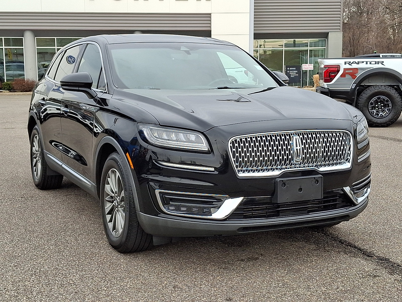 Used 2020 Lincoln Nautilus Reserve image 2