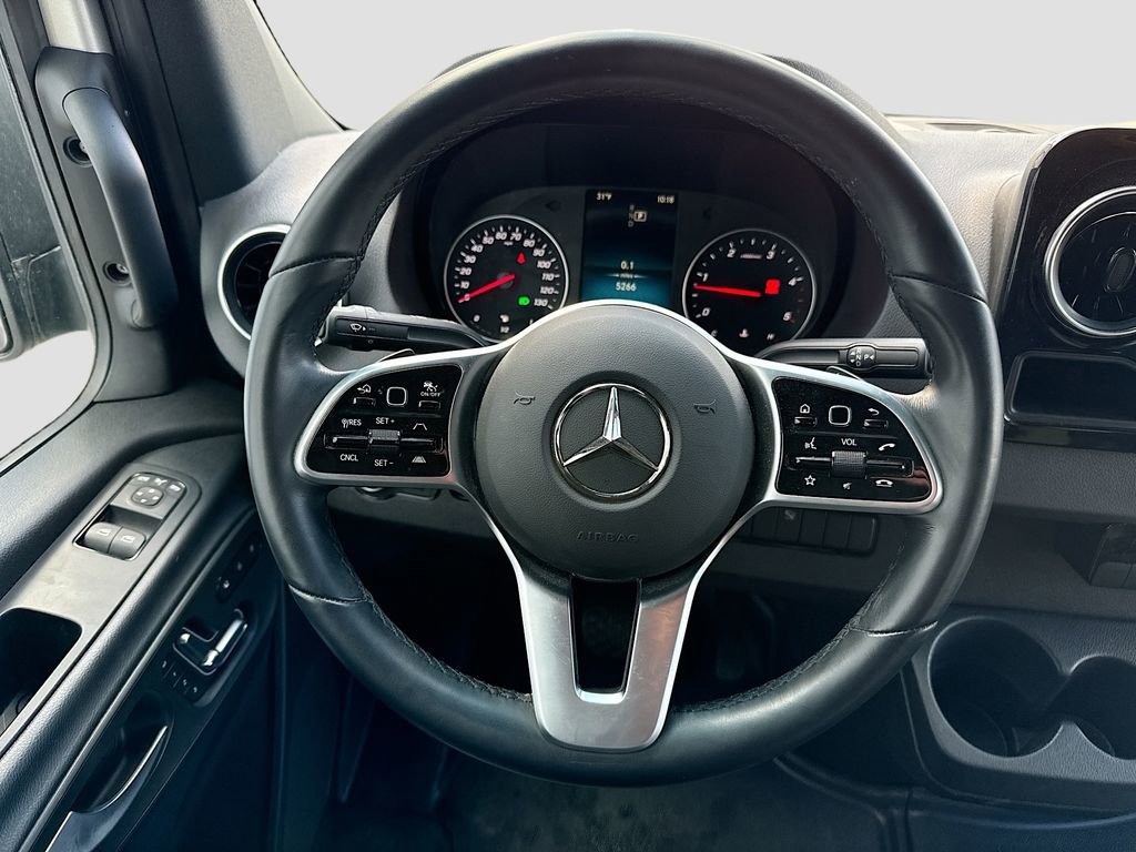 Used 2022 Mercedes-Benz Sprinter 2500 image 11