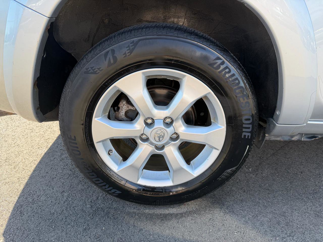 Used 2010 Toyota RAV4 Limited image 13