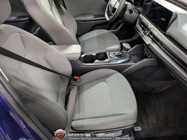 Used 2025 Kia K4 FWD image 30