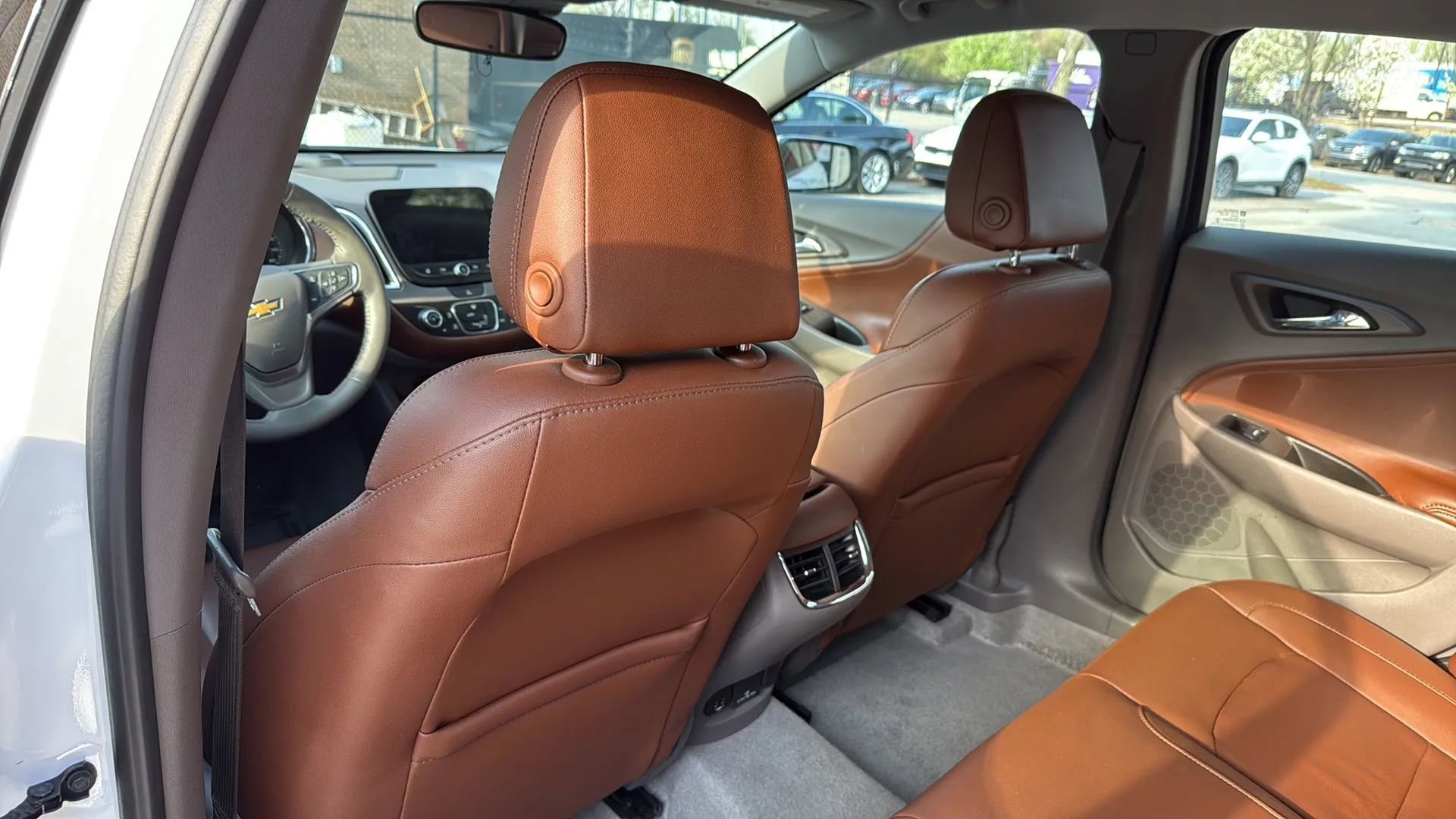 Used 2017 Chevrolet Malibu LT w/ Leather Package image 16