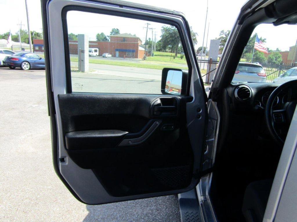 Used 2017 Jeep Wrangler Unlimited Sport w/ Quick Order Package 24S image 17