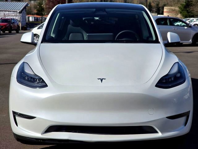 Used 2023 Tesla Model Y Long Range image 3