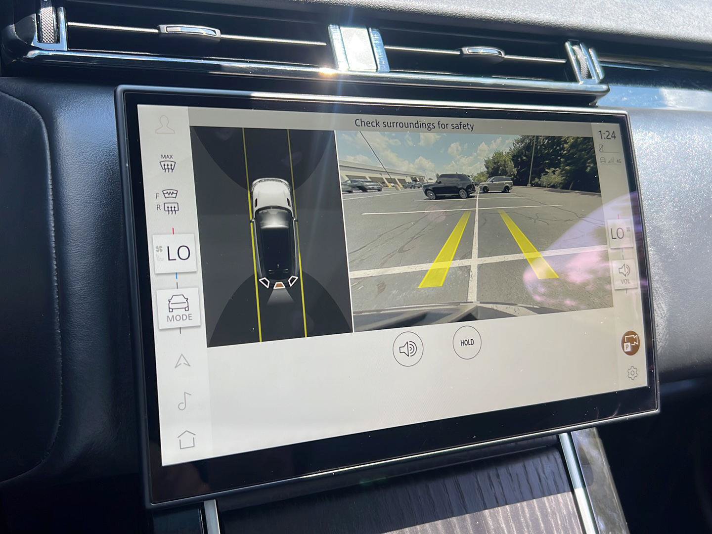 Certified 2024 Land Rover Range Rover Velar Dynamic HSE AWD/4WD image 19