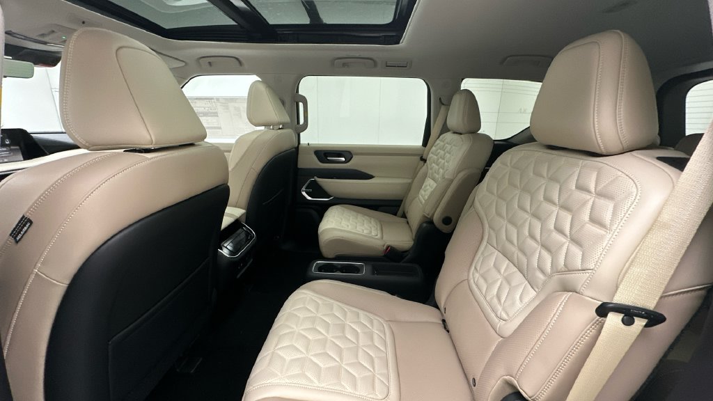 New 2027 Nissan Armada Platinum Reserve AWD/4WD image 10
