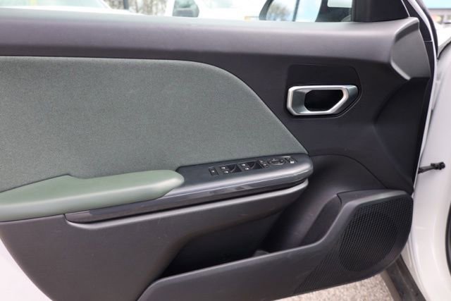 Used 2025 Kia K4 EX image 18