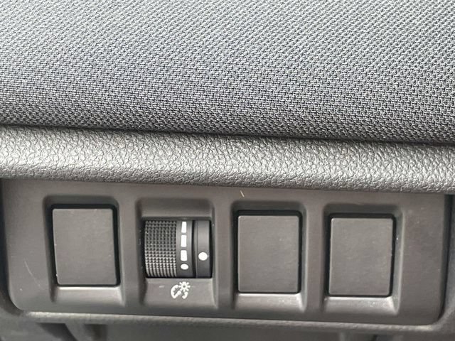Used 2024 Subaru Outback Premium AWD/4WD image 32