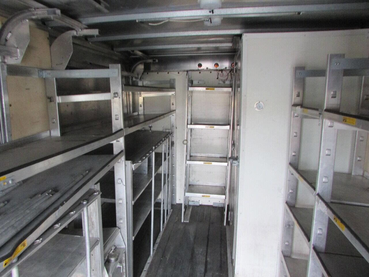 Used 2012 Ford E-450 and Econoline 450 Super Duty w/ PWR Locks & Windows Group image 33