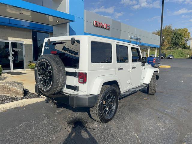 Used 2017 Jeep Wrangler Unlimited Sahara AWD/4WD image 8