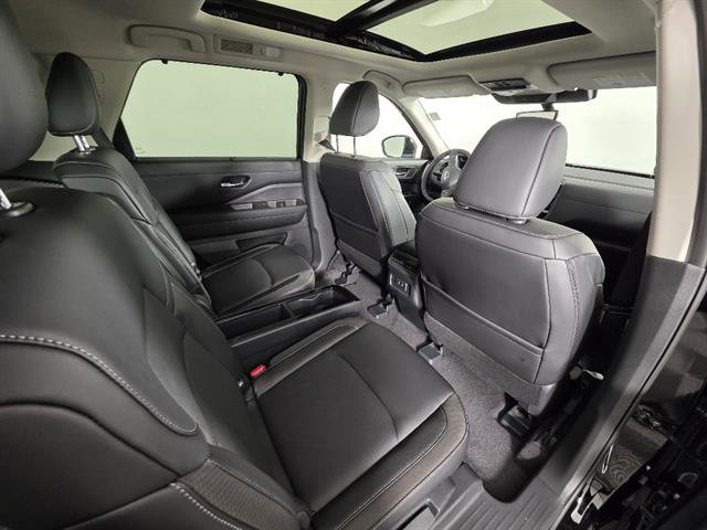 New 2026 Nissan Pathfinder SL w/ SL Premium Package AWD/4WD image 19