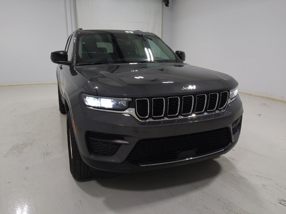 Used 2022 Jeep Grand Cherokee Laredo w/ Luxury Tech Group I AWD/4WD image 14