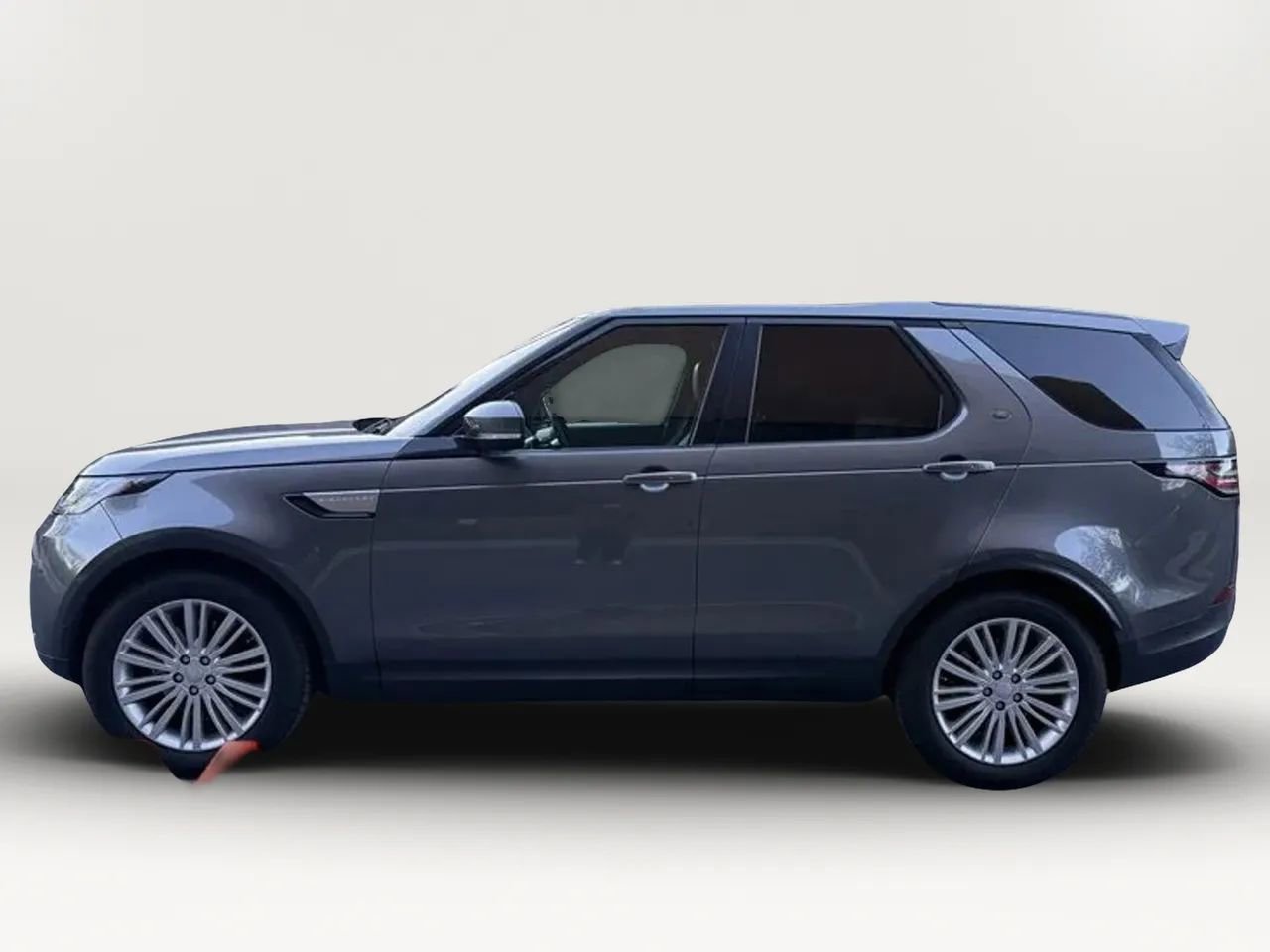 Used 2017 Land Rover Discovery HSE Luxury image 5