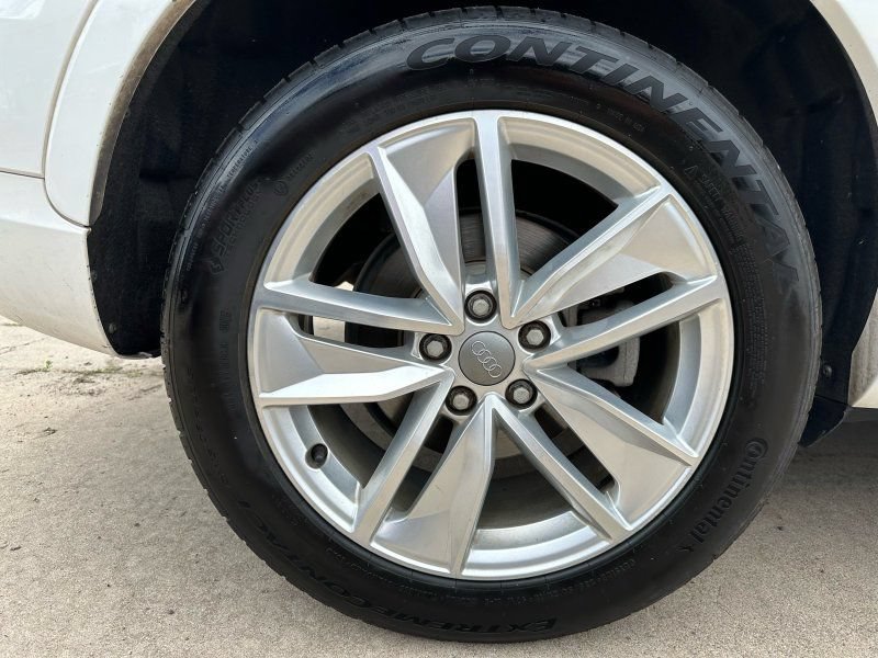 Used 2018 Audi Q3 2.0T Premium Plus w/ Premium Plus Package AWD/4WD image 9
