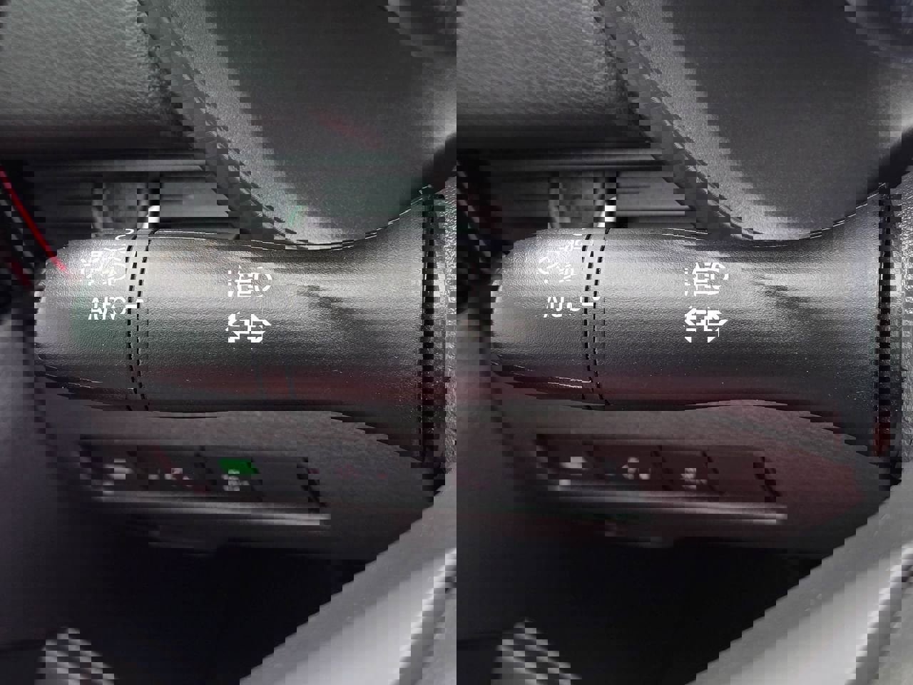 Used 2025 Nissan Sentra SV image 24