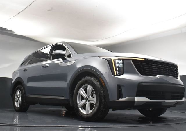 Certified 2025 Kia Sorento LX image 33