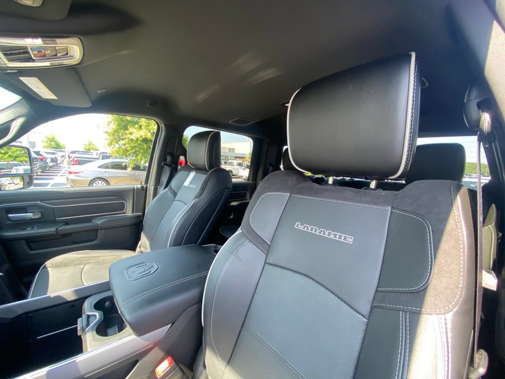 Used 2025 RAM 3500 Laramie AWD/4WD image 19
