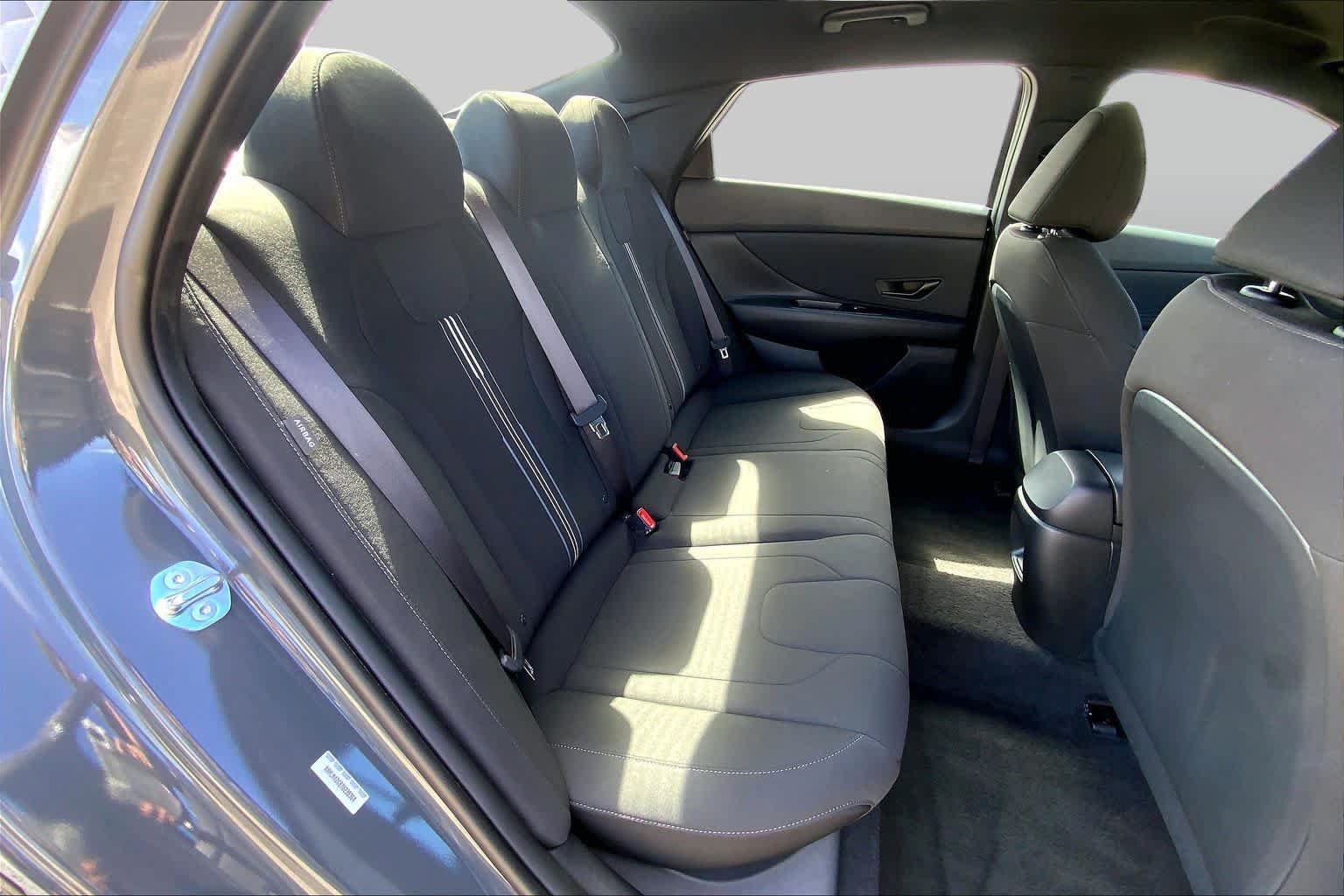 Used 2026 Hyundai Elantra Sport FWD image 17
