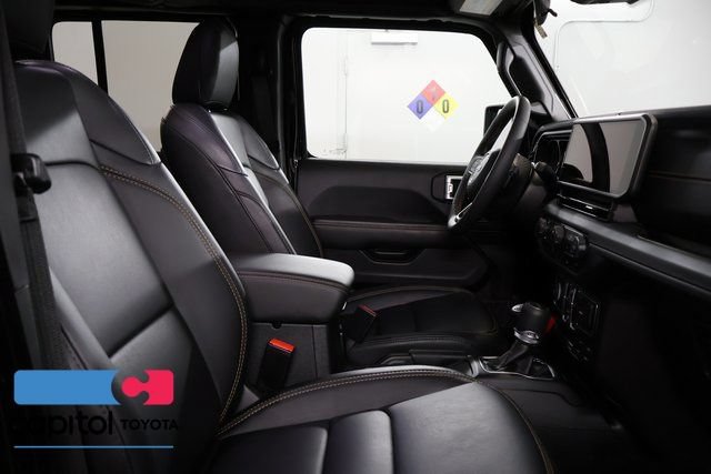 Used 2024 Jeep Gladiator Sport w/ Premium Package AWD/4WD image 25