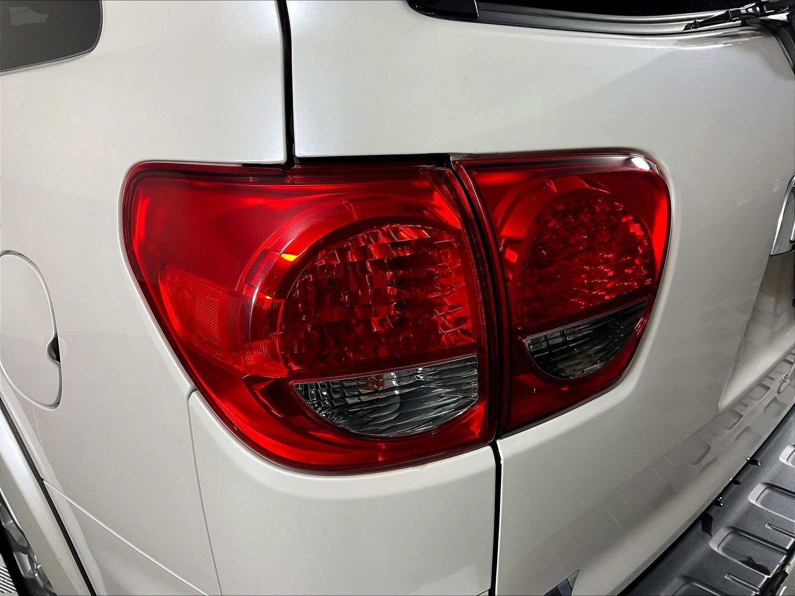 Used 2017 Toyota Sequoia Platinum RWD image 23