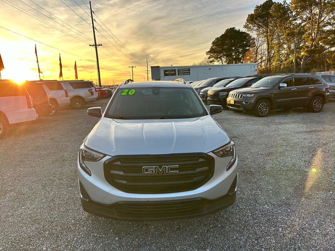 Used 2020 GMC Terrain SLE w/ Driver Convenience Package AWD/4WD image 16