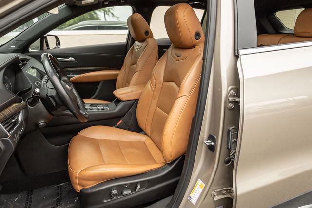 Used 2023 Cadillac XT4 Premium Luxury w/ Technology Package image 12