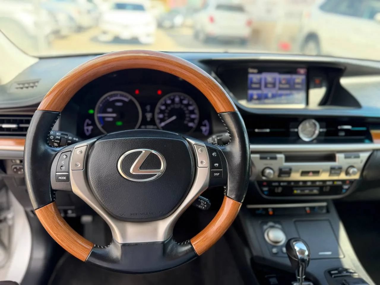 Used 2014 Lexus ES 300h w/ Premium Package w/Bamboo Trim FWD image 50