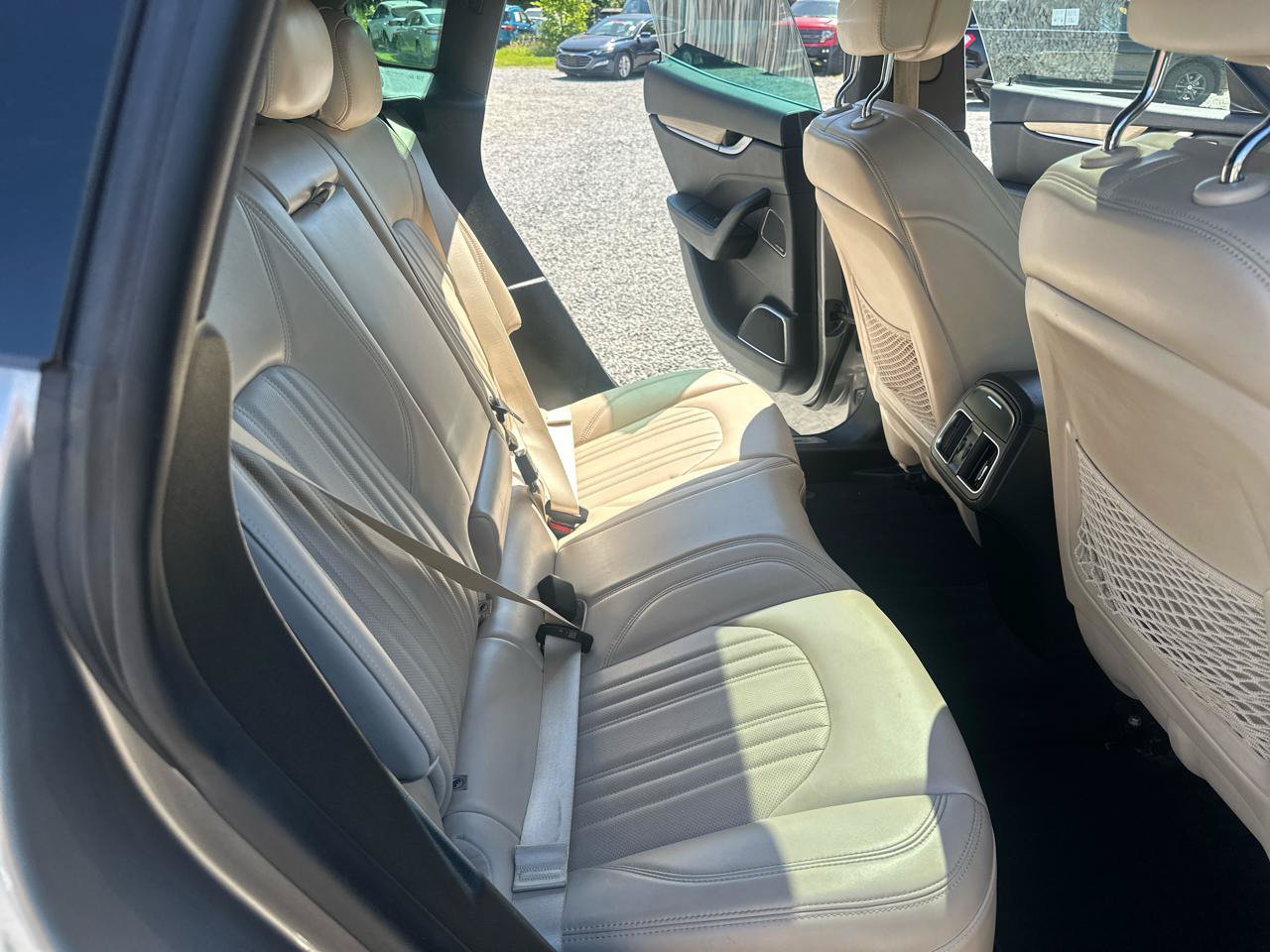 Used 2018 Maserati Levante GranLusso AWD/4WD image 20