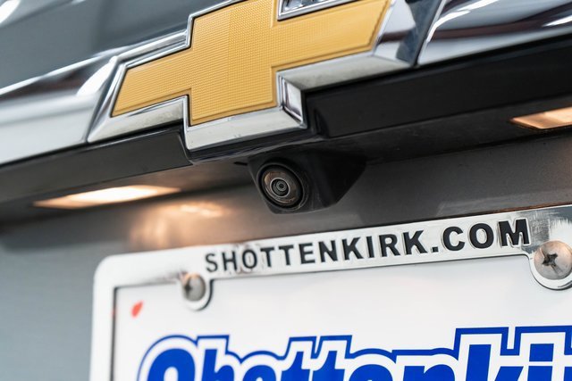 Used 2023 Chevrolet Traverse LS w/ Safety Package image 8