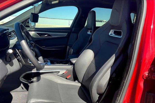 New 2024 Jaguar F-PACE R-Dynamic S image 30
