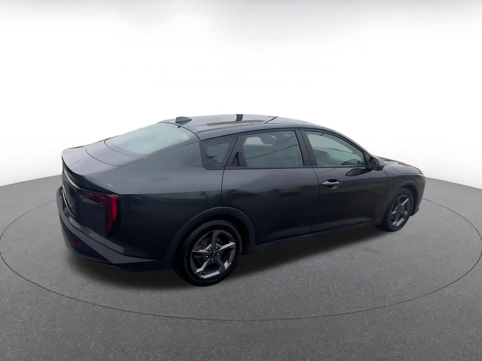 Used 2025 Kia K4 FWD image 14