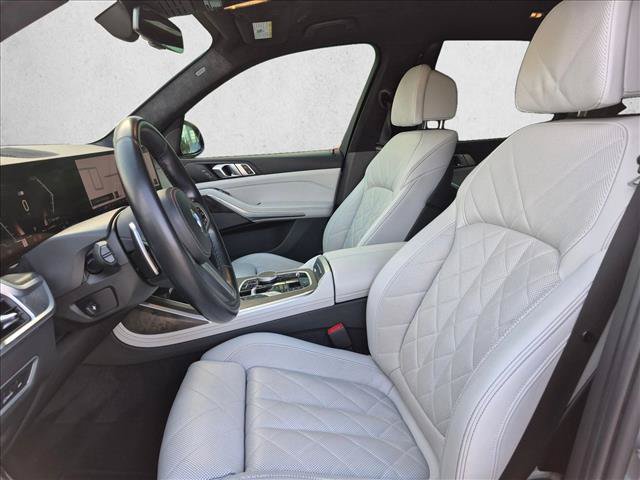 Certified 2024 BMW X7 xDrive40i w/ M Sport Package AWD/4WD image 11