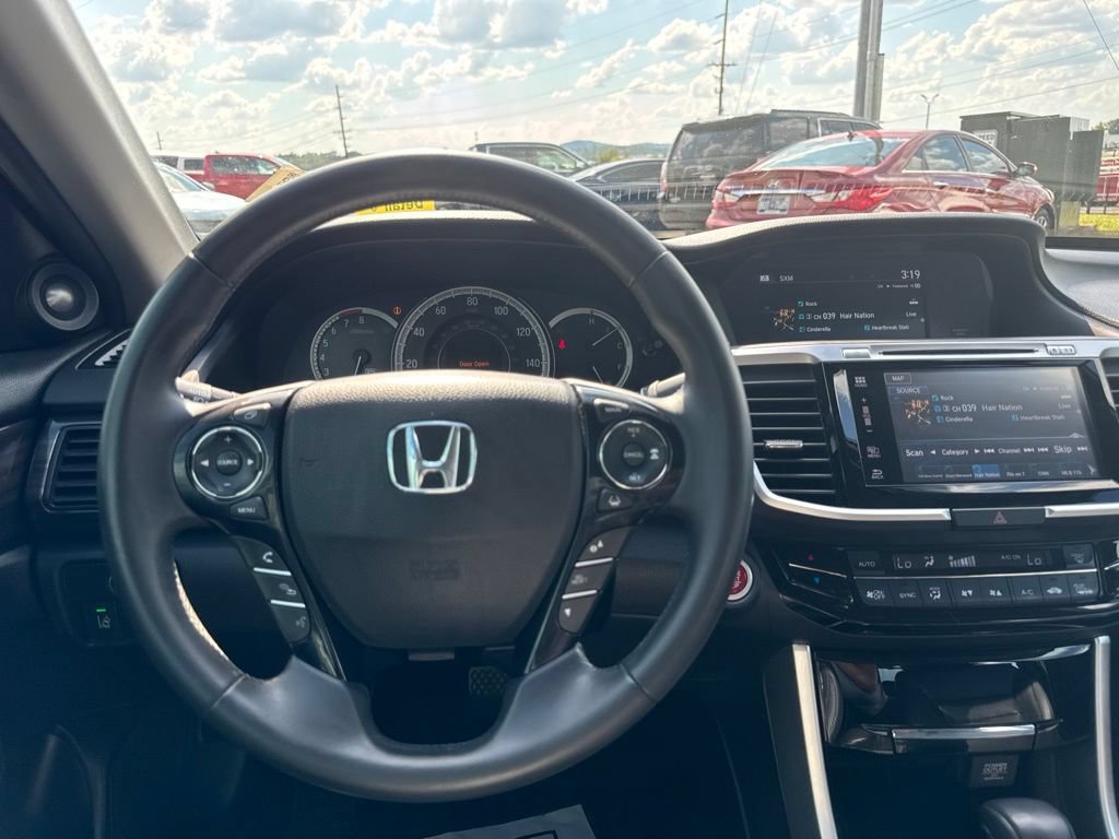 Used 2016 Honda Accord EX-L image 24