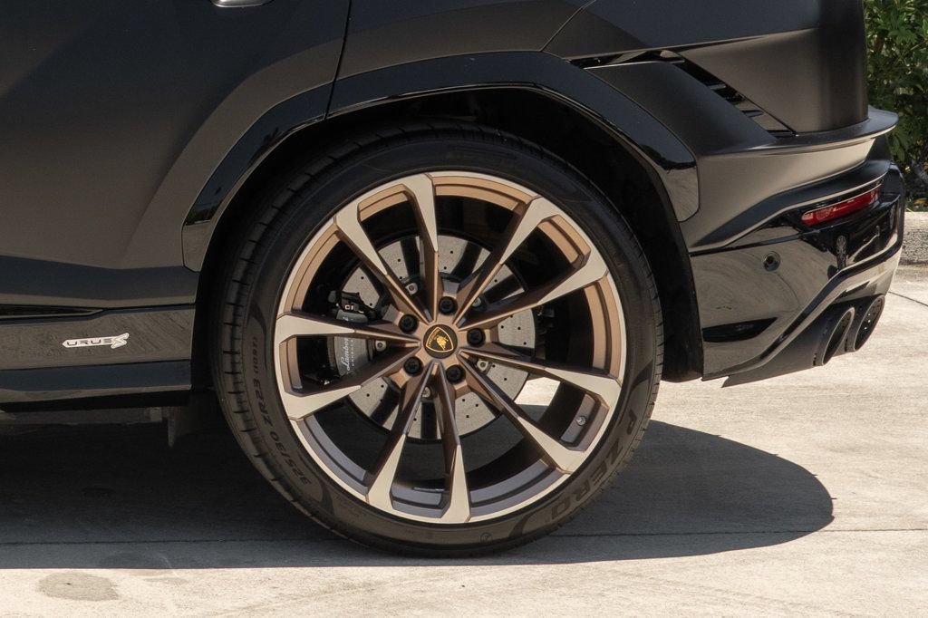 Used 2023 Lamborghini Urus S AWD/4WD image 5
